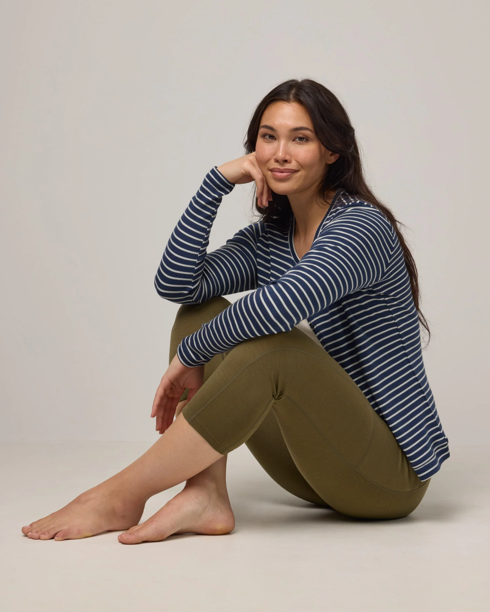 Summit Pocket Crop Legging - Image 4